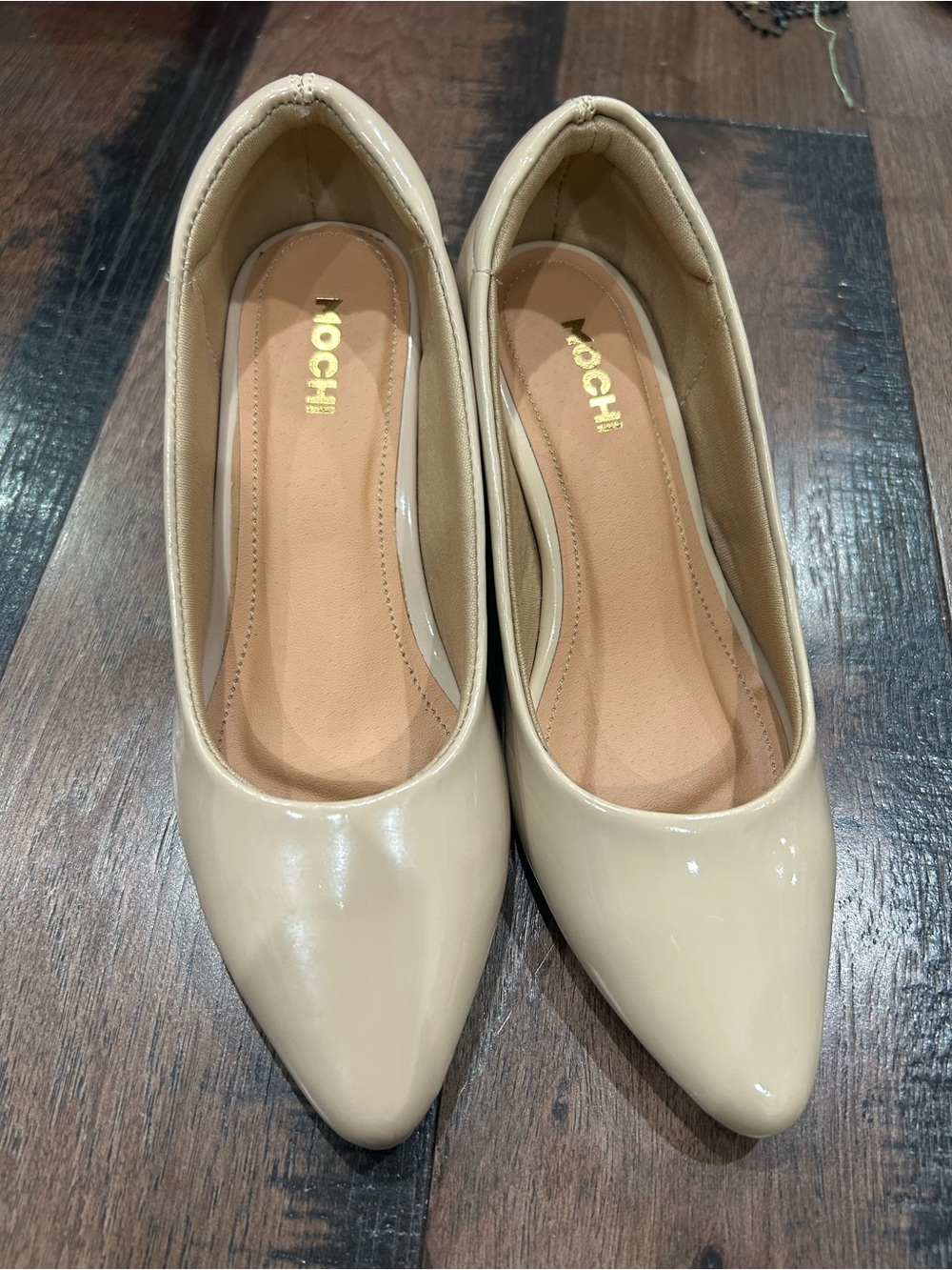 NWOT— Girls Nude Pointed-Toe Heels
